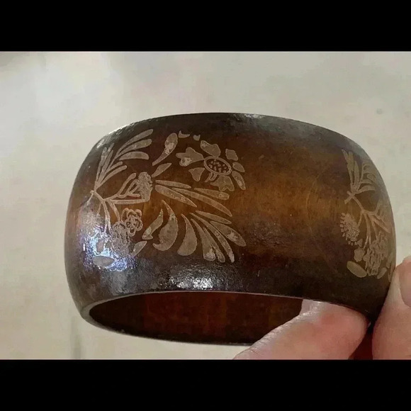 Vintage Wood wide bracelet etched - Picture 3 of 6